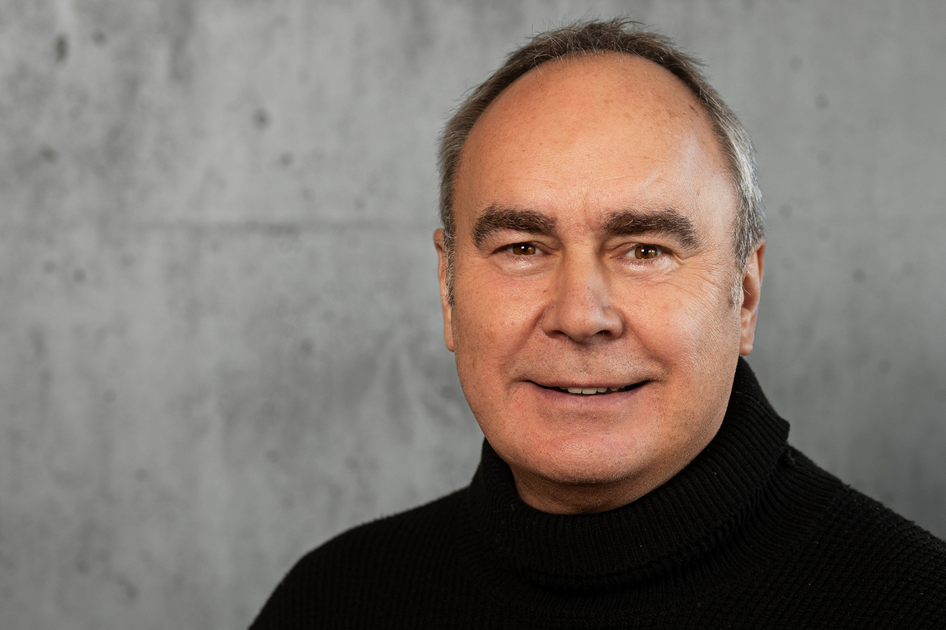Peter Mochow, Gebäudereinigung