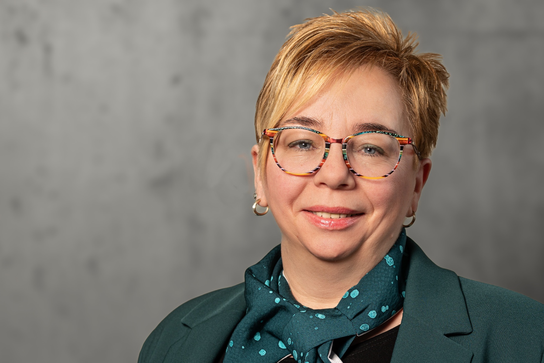 Antje Pernitzsch, Finanzierungsvermittlung